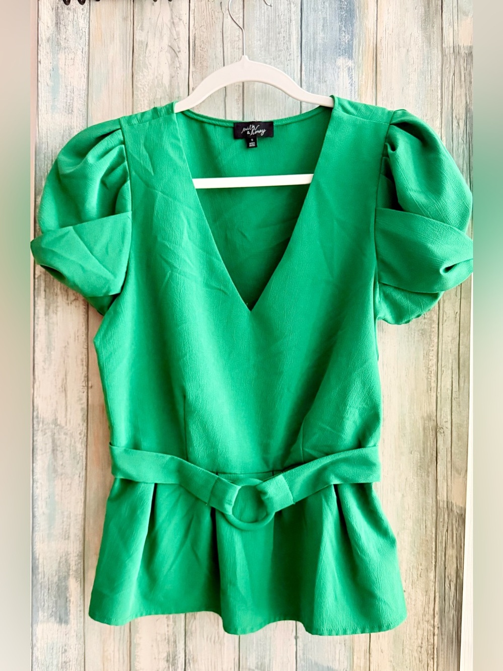 Milk & Honey : Women’s Short Puff-Sleeves with Peplum top in Kelly Green